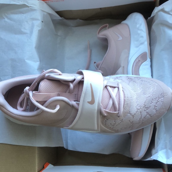 Women’s Nikes - Picture 2 of 3